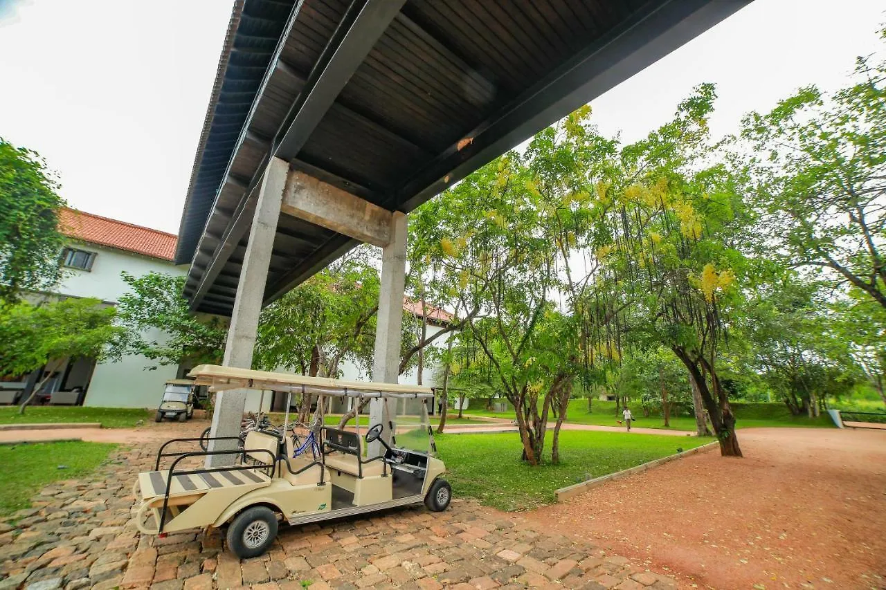 Resort Sigiriya Jungles Hotel